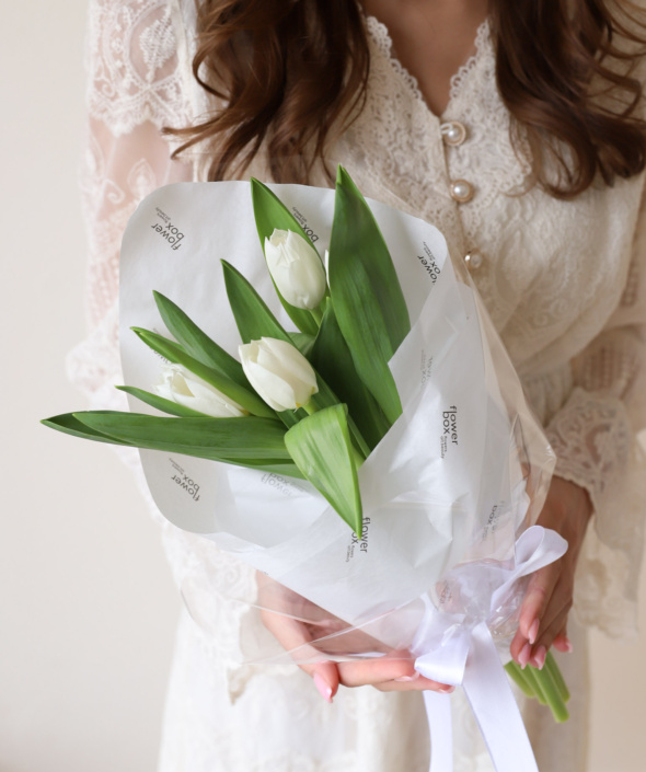 Букет из 5 гладких тюльпанов в оформлении №2146