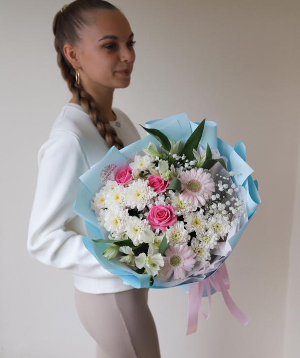 Букет нежный в голубом оформлении №1944