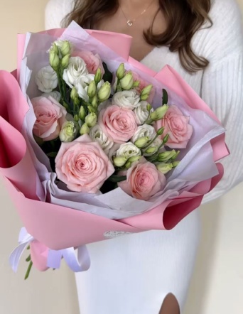Букет с эустомой и розами №1276