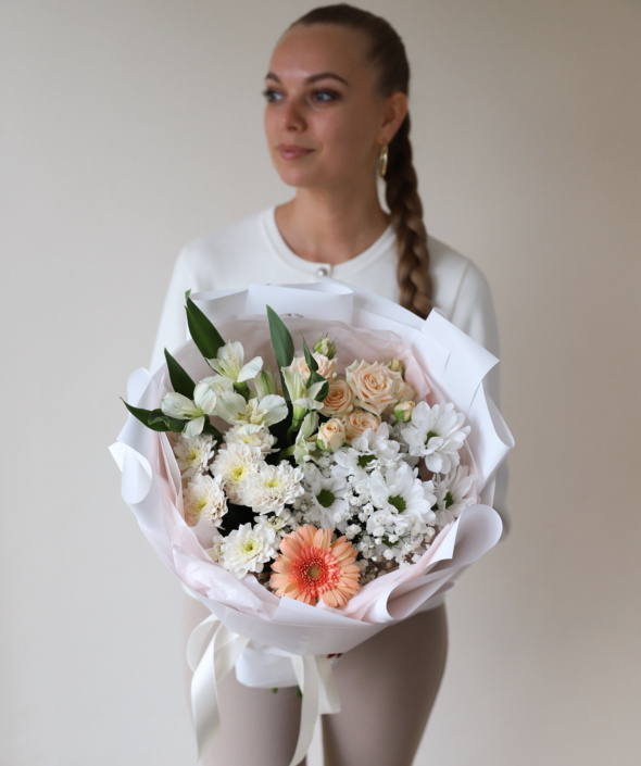 Букет в белом оформлении №1946 Букет в белом оформлении №1946