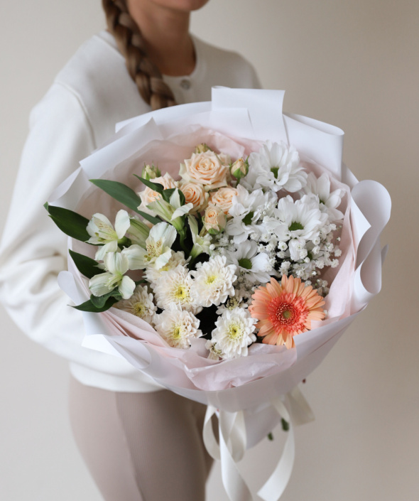 Букет в белом оформлении №1946 Букет в белом оформлении №1946