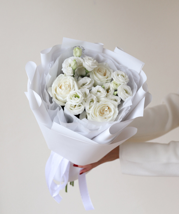 Дуобукет с лизиантусом и розами №1662 Дуобукет с лизиантусом и розами №1662