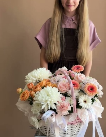 Корзина в персиковых тонах №1966
