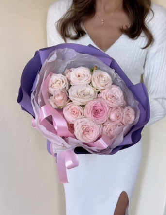 Букет кустовых пионовидных роз (3 шт) №1376