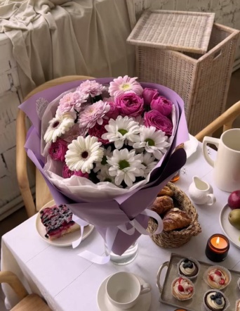 Нежный букет с хризантемой №1108