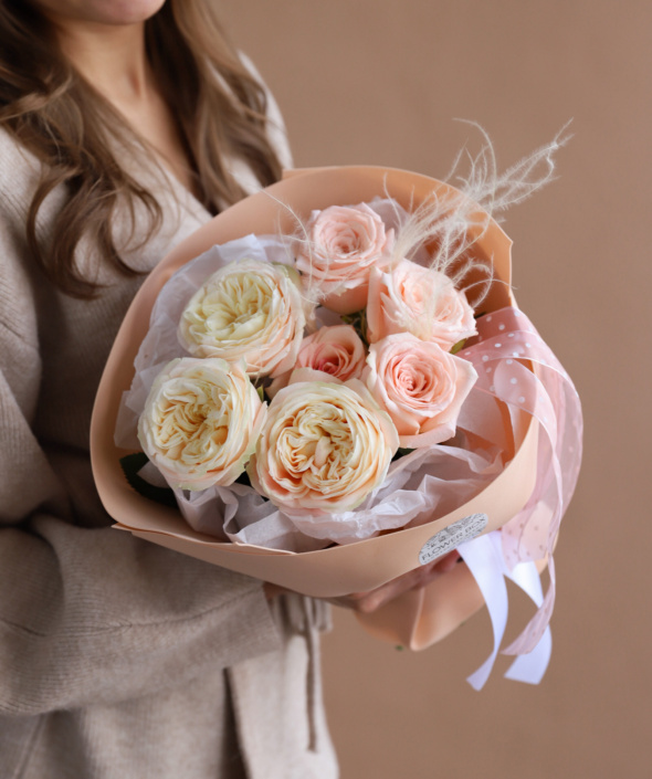 Нежный букет с садовой розой №1928 Нежный букет с садовой розой №1928