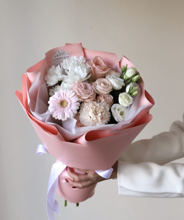 Сборный нежный букет №1301