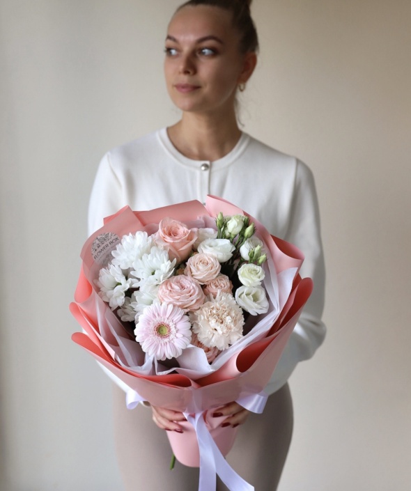 Сборный нежный букет №1301