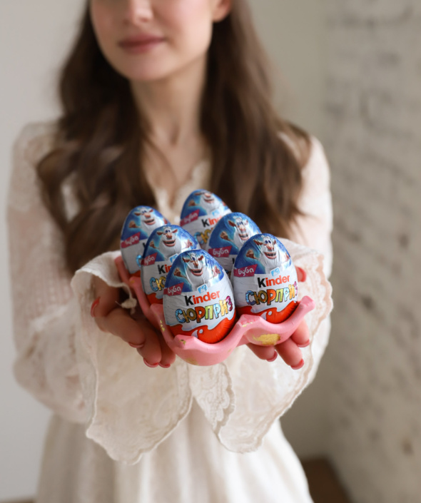 Шоколадные яйца Kinder Сюрприз на подставке ручной работы №2151