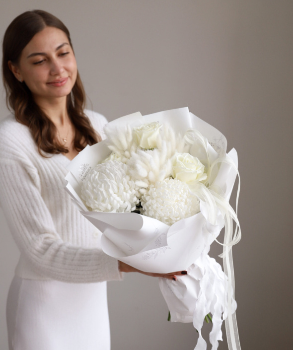 Стильный букет в белой гамме №2121 Стильный букет в белой гамме №2121