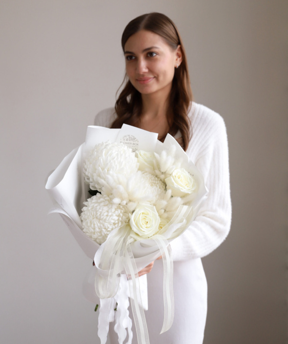 Стильный букет в белой гамме №2121 Стильный букет в белой гамме №2121