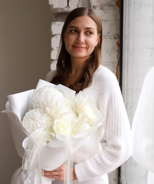 Стильный букет в белой гамме №2121 Стильный букет в белой гамме №2121