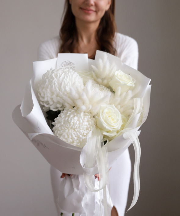 Стильный букет в белой гамме №2121 Стильный букет в белой гамме №2121