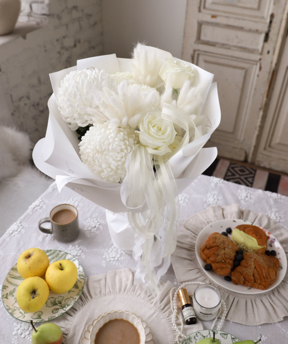 Стильный букет в белой гамме №2121 Стильный букет в белой гамме №2121