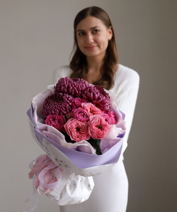 Яркий букет с винными хризантемами №2120 Яркий букет с винными хризантемами №2120