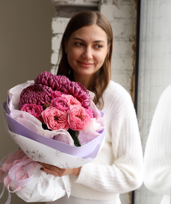 Яркий букет с винными хризантемами №2120 Яркий букет с винными хризантемами №2120