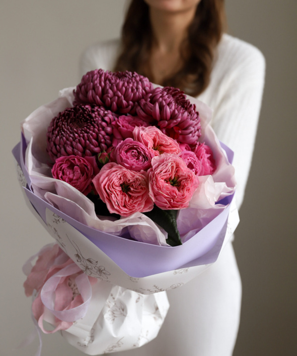 Яркий букет с винными хризантемами №2120 Яркий букет с винными хризантемами №2120