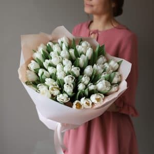 Монобукет из 51 тюльпана в оформлении (Голландия) №1017 - Фото 6