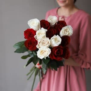 Красные и белые розы в ленту (15 шт) №1034 - Фото 3