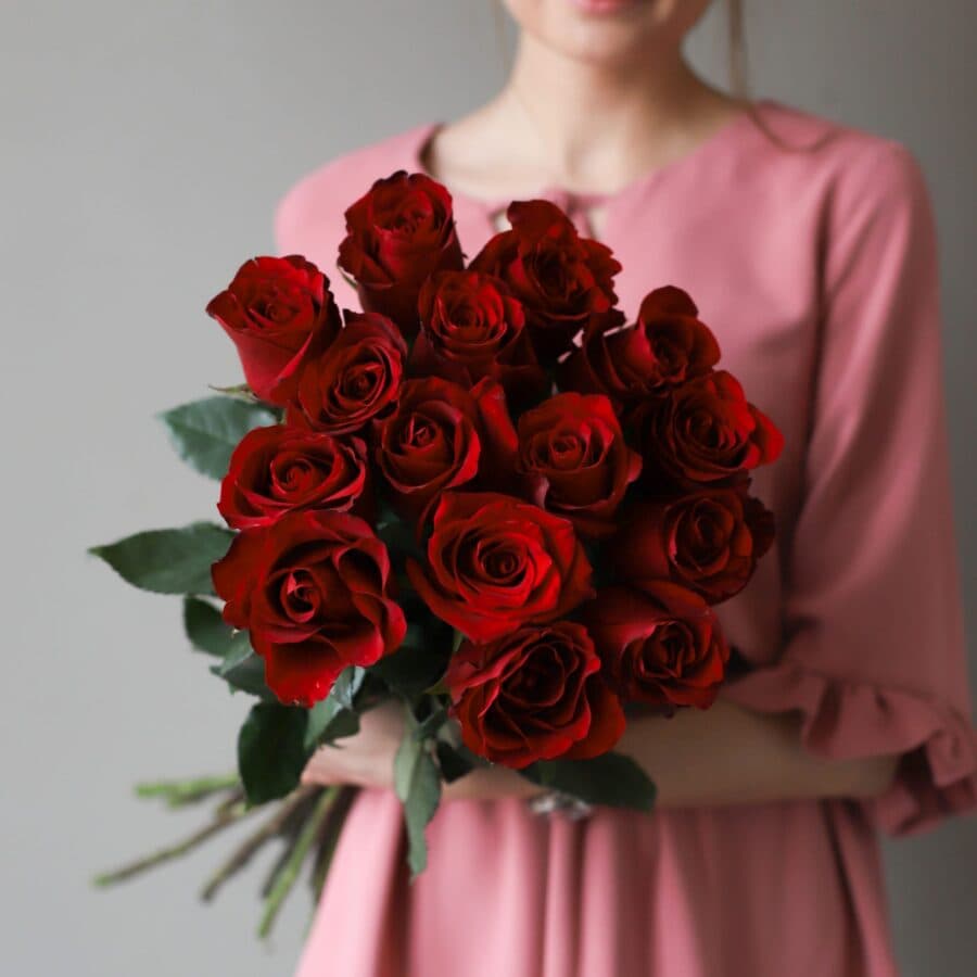 Красные розы в ленту (15 шт) №1040 - Фото 1