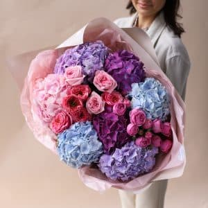 Сборный букет с гортензиями и пионовидными розами №833 - Фото 4