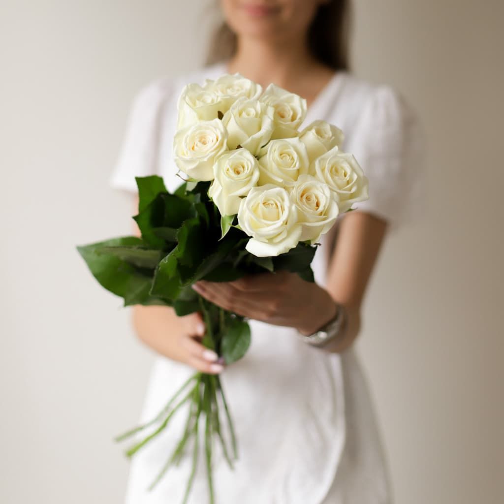 Белые розы в ленту (Россия, 11 шт) №1742 - Фото 1