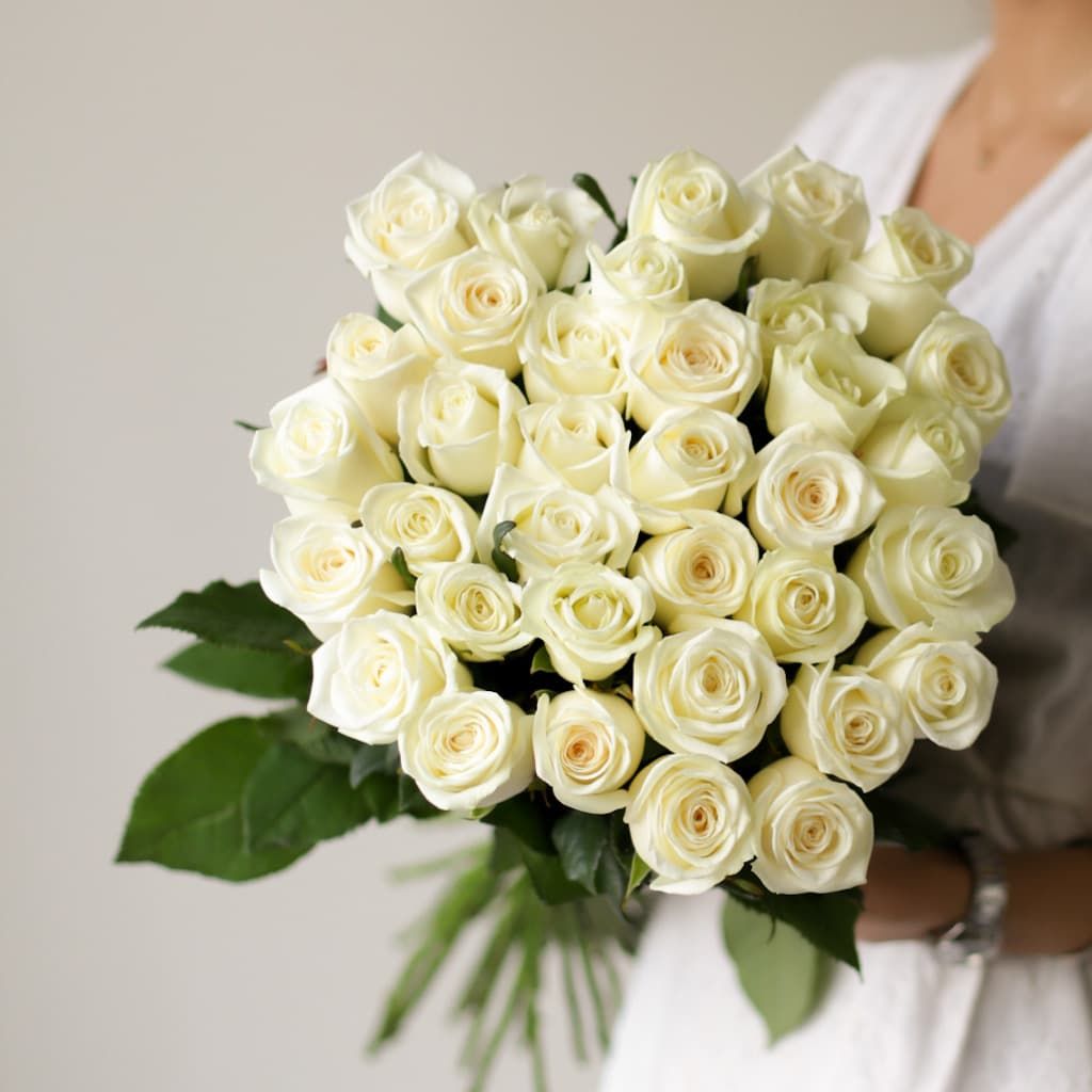 Белые розы в ленту (Россия, 35 шт) №1738 - Фото 1