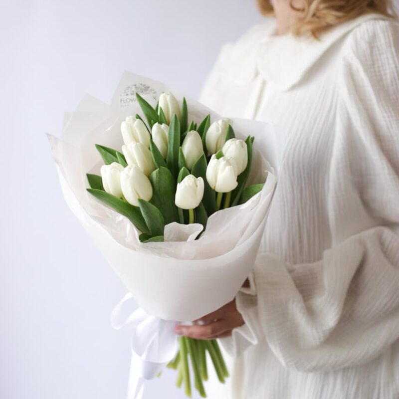 Белые тюльпаны в белом оформлении (11 шт) №1577 - Фото 27