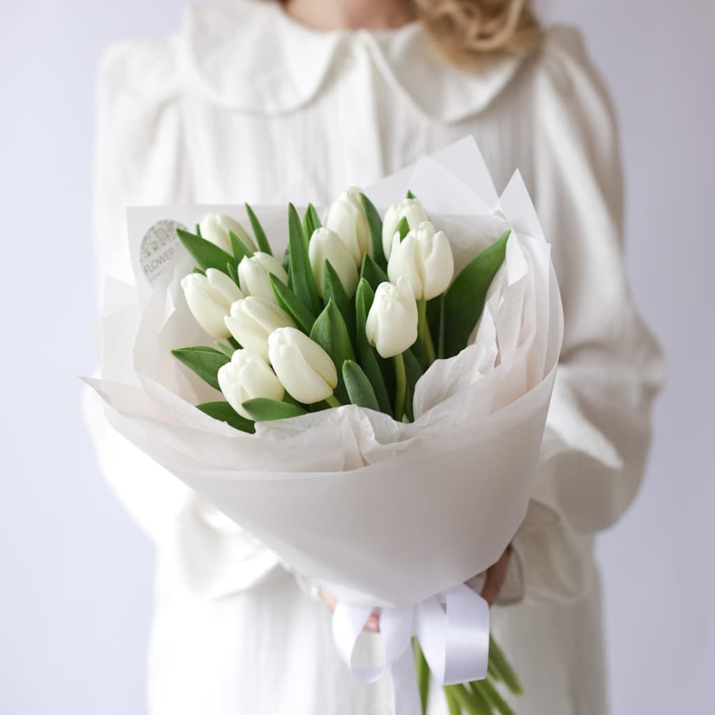Белые тюльпаны в белом оформлении (11 шт) №1577 - Фото 2