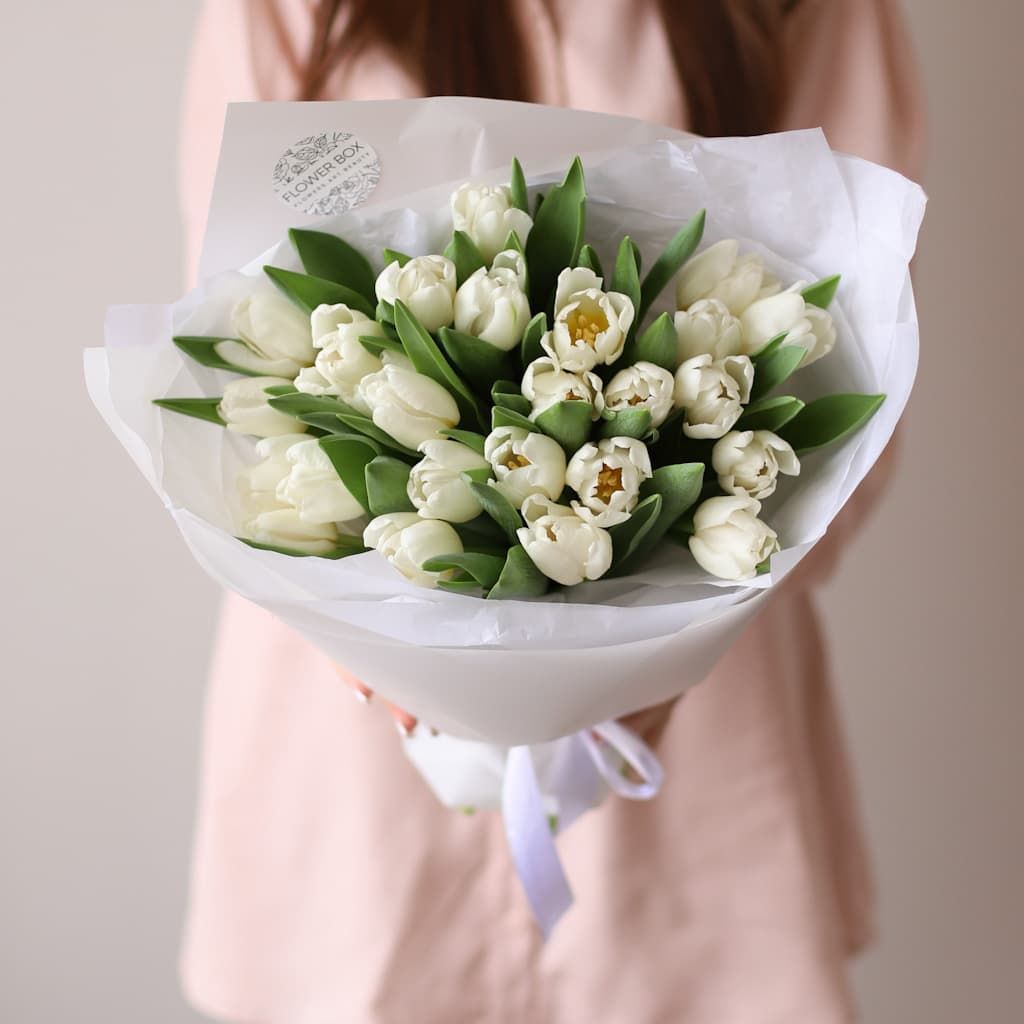 Белые тюльпаны голландские в белом оформлении (25 шт) №1588 - Фото 2