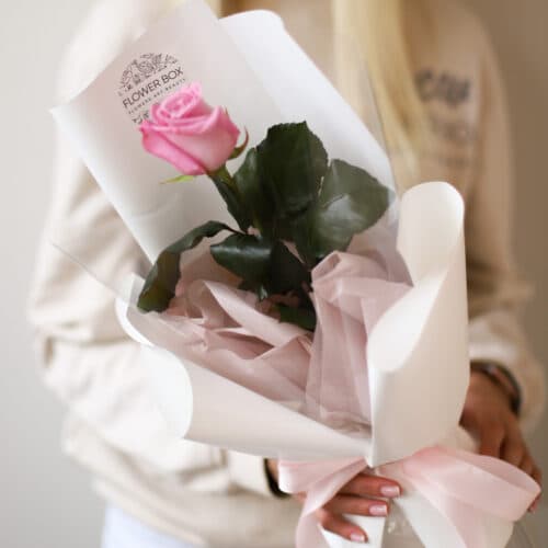 Роза сиреневая в белом оформлении №1434 - Фото 113