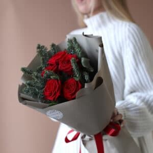 Букет с красными розами и нобилисом №1833 - Фото 3