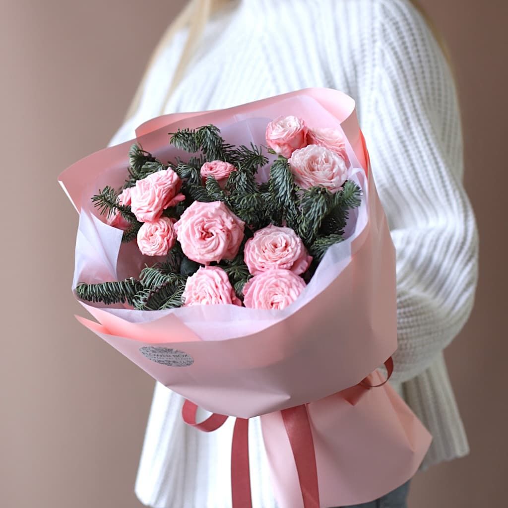 Букет с кустовыми розами и нобилисом №1832 - Фото 1