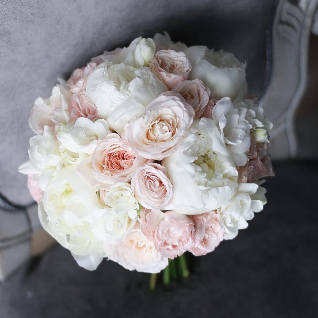 Свадебный букет с пионовидными розами №999 - Фото 6