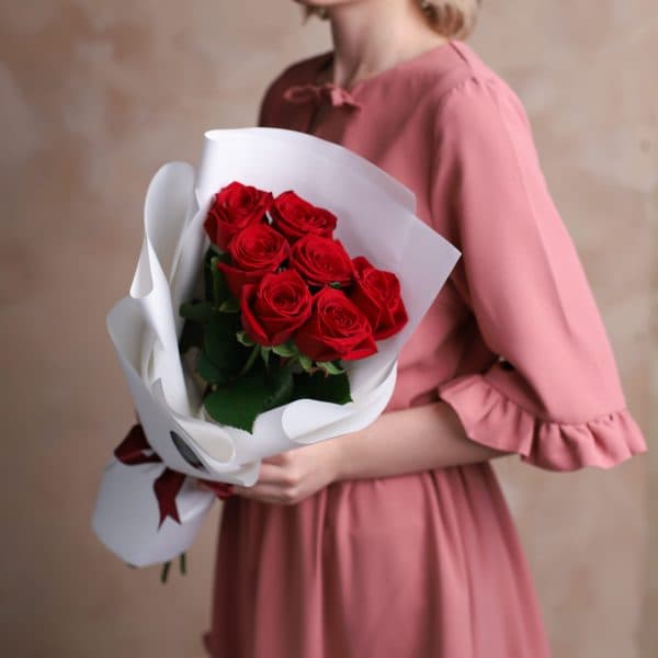 Красные розы в белом оформлении (Россия, 7 шт) №1011 - Фото 362