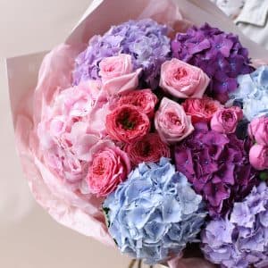 Сборный букет с гортензиями и пионовидными розами №833 - Фото 6