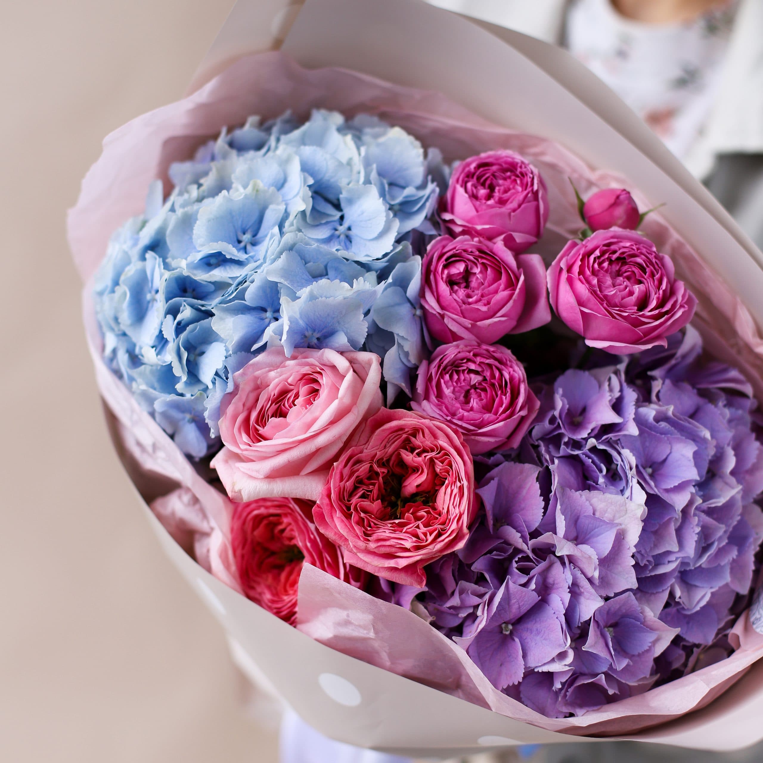 Сборный букет с гортензиями и пионовидными розами №835 - Фото 3