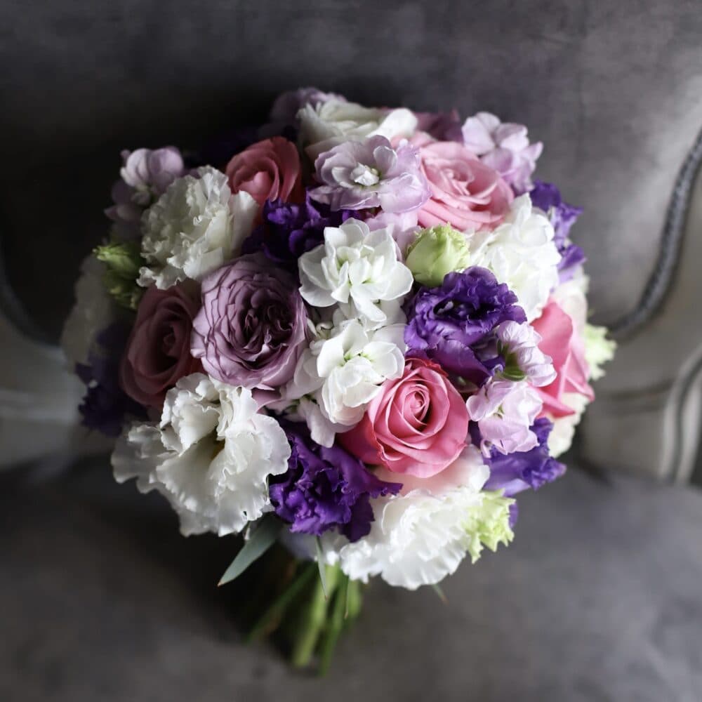 Свадебный букет с фиолетовыми цветами №974 - Фото 1
