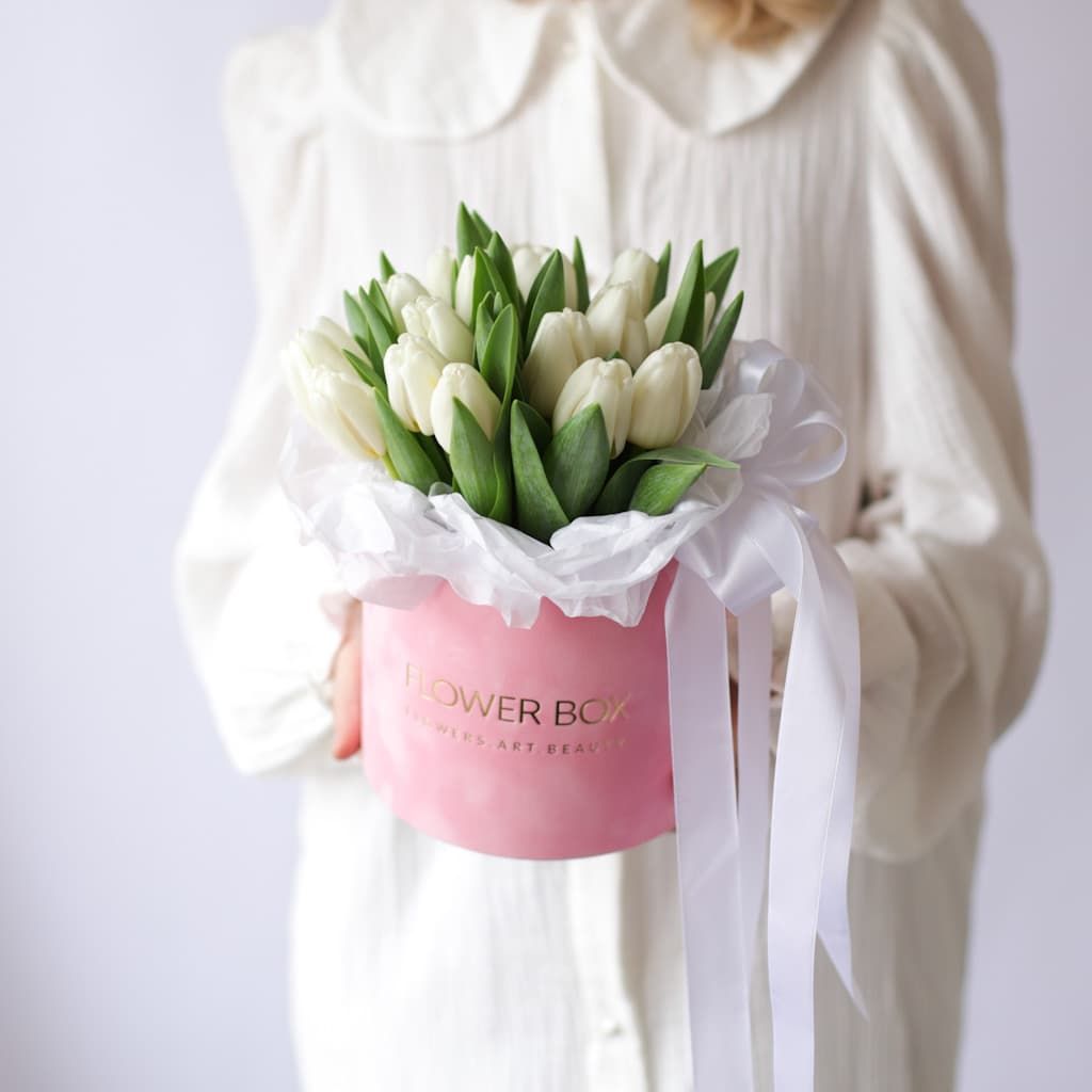 Коробка с тюльпанами и мишка (17 шт) №1554 - Фото 2