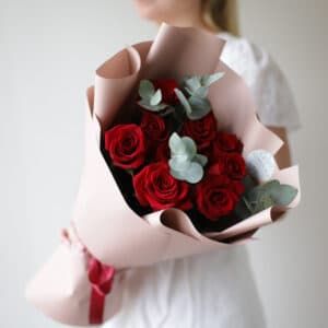 Красные розы с эвкалиптом (9 шт) №1692 - Фото 4