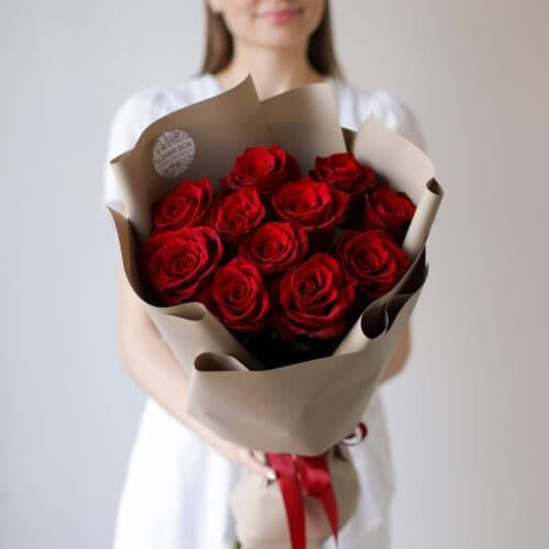 Красные розы в бежевом оформлении (11 шт) №510 - Фото 9
