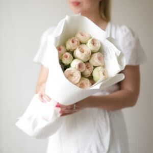 Кустовые розы в нежном оформлении (3 шт) №1695 - Фото 3