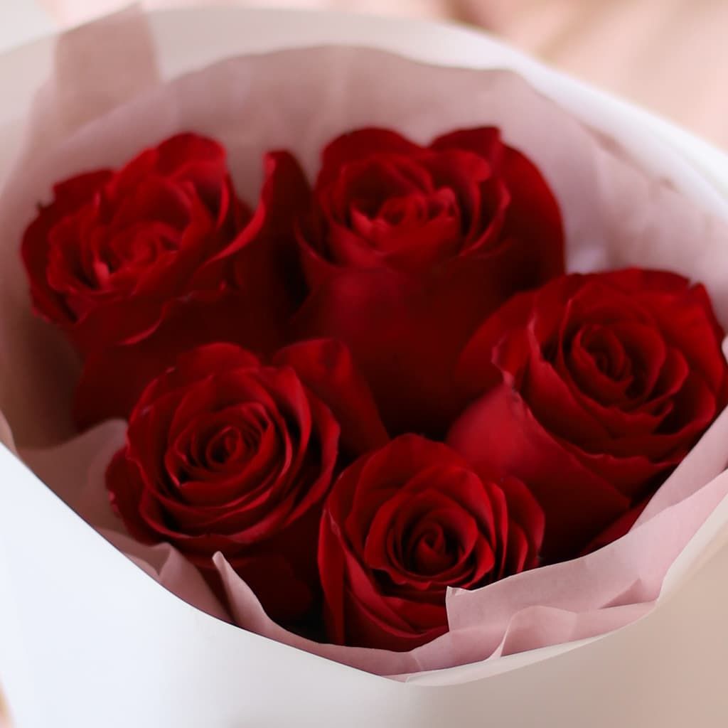 Монобукет из красных роз Эквадор (5шт) №1428 - Фото 2