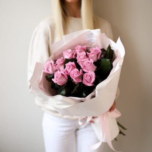 Сиреневые розы в белом оформлении (11 шт) №1439 - Фото 102