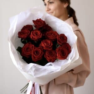 Розы красные в белом оформлении (Россия, 15 шт) №1238 - Фото 4