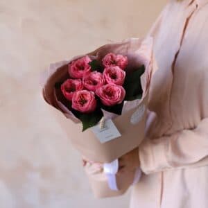 Пионовидные розы в бежевом оформлении (7 шт) №1150 - Фото 3