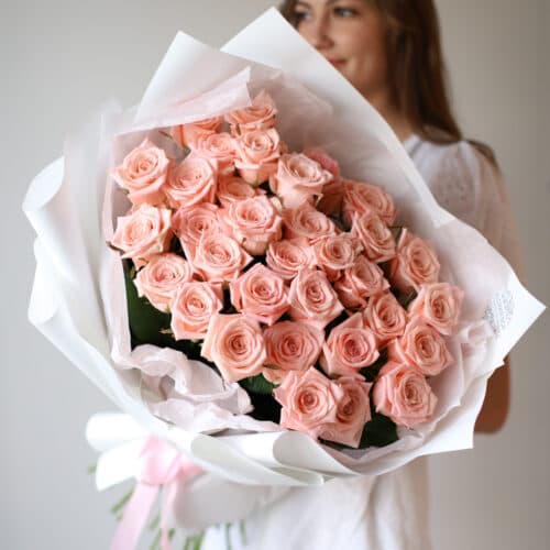 Розы розовые в белом оформлении (Россия, 35 шт) №1026 - Фото 23