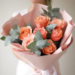 Пионовидные розы с эвкалиптом (7 шт) №1694 - Фото 4