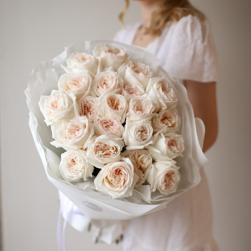 Пионовидные розы White O`hara в воздушном оформлении (21 шт) №1188 - Фото 14
