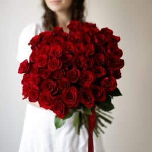 Розы красные в ленту (51 шт) №1724 - Фото 3